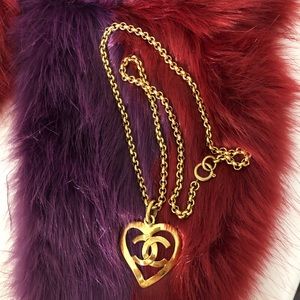 VINTAGE CHANEL NECKLACE (95)